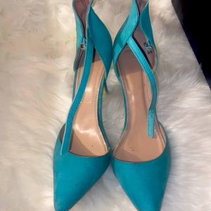 Teal color heel
